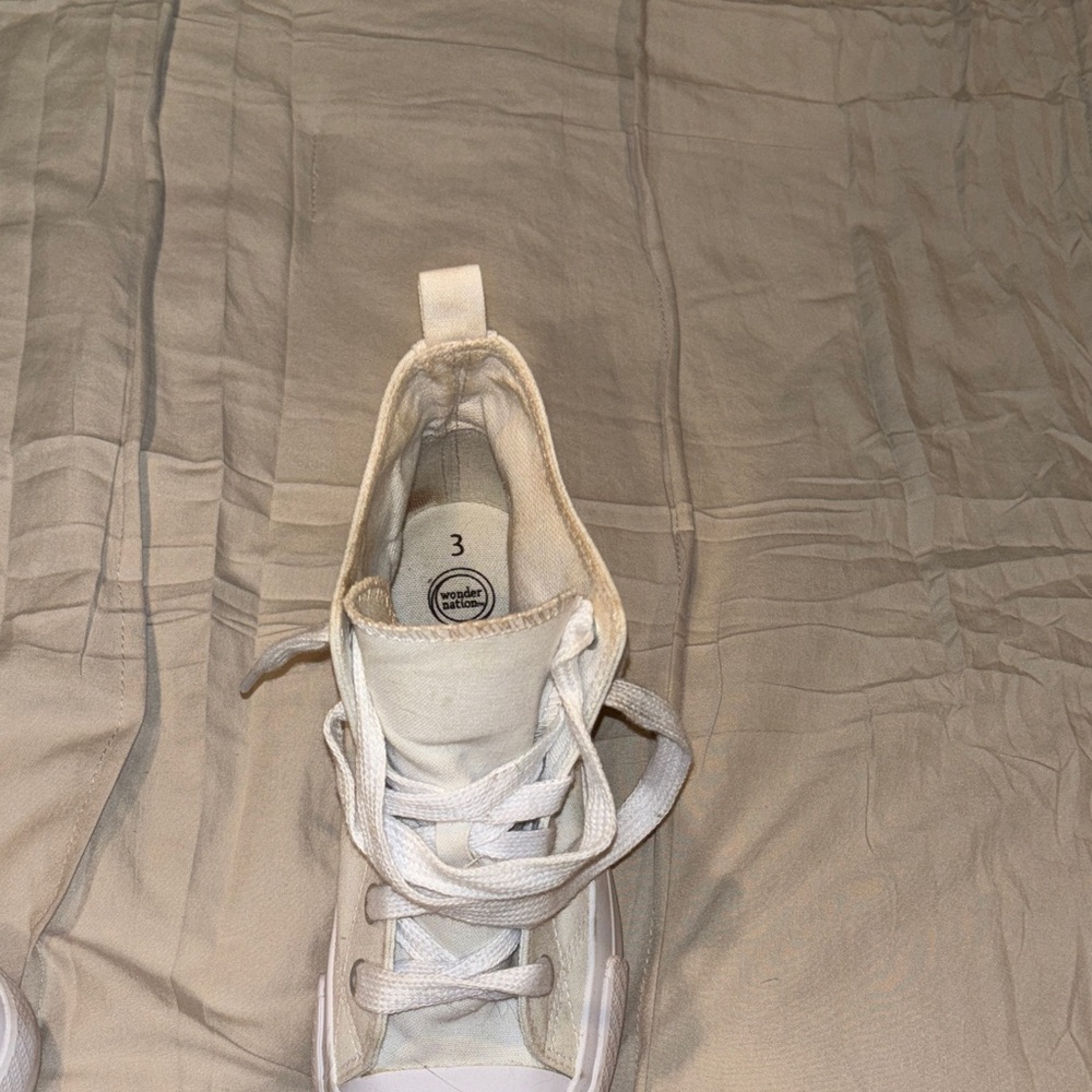 Chic White Kids Canvas High-Tops - Picture 3 of 7